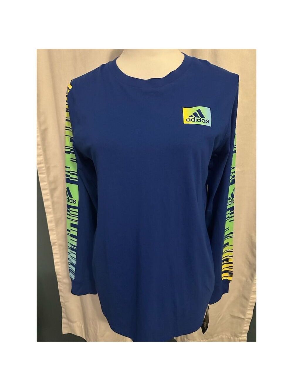 adidas Boys' Long Sleeve T-Shirt Bright Blue Size L Casual Sports